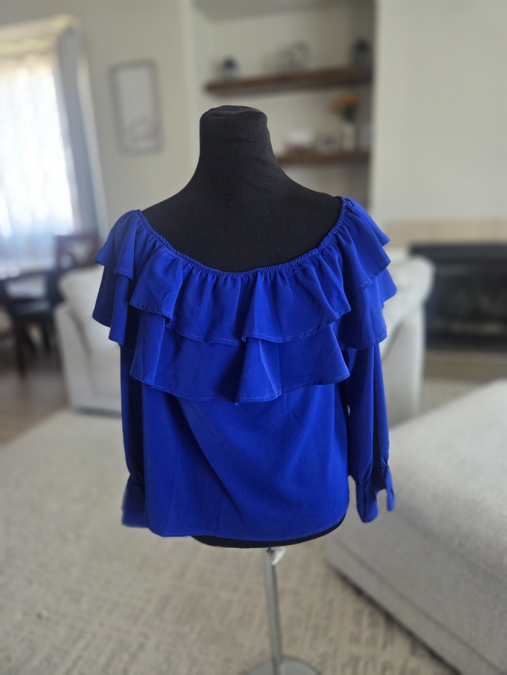 ✨ SHEIN Royal Blue Ruffle Top – Size Large ✨